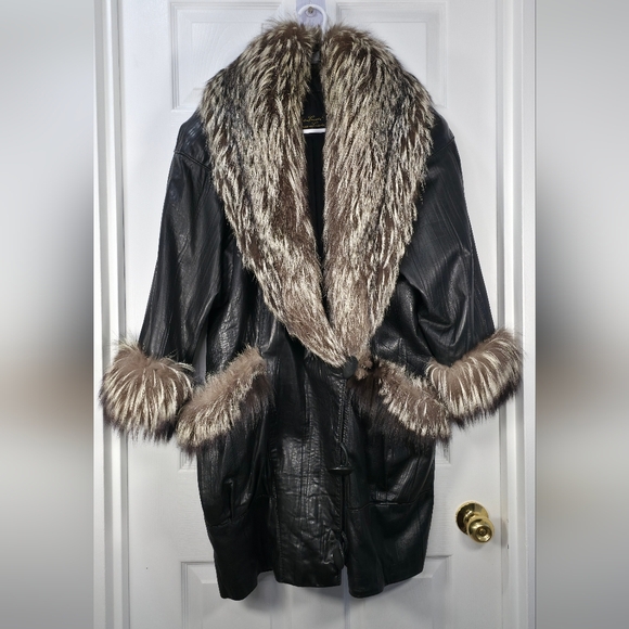 Vintage Black Leather Coat Silver Fox Fur Collar & Cuffs L-XL Mob Wife Baddie - Picture 4 of 12